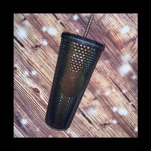 Star bucks venti fall all black!